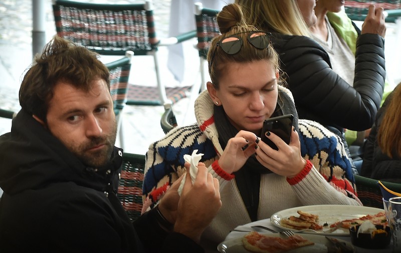 Pe cine iubesc Simona Halep și Caroline Wozniacki