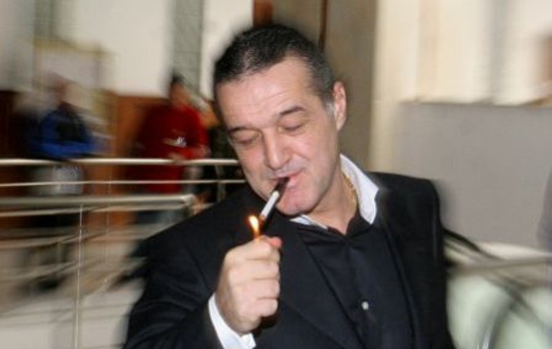 Becali, bănuit ca a spălat banii Cămătarilor