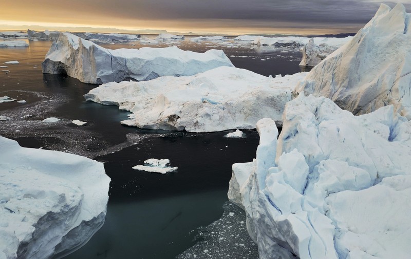 Suprafața de gheață din Antarctica a atins un record negativ