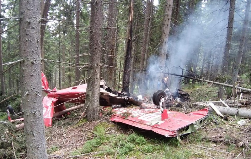 UPDATE / Un avion de mici dimensiuni a aterizat forțat, în Harghita. Persoanele aflate la bord, doi cetățeni străini, au fost recuperate
