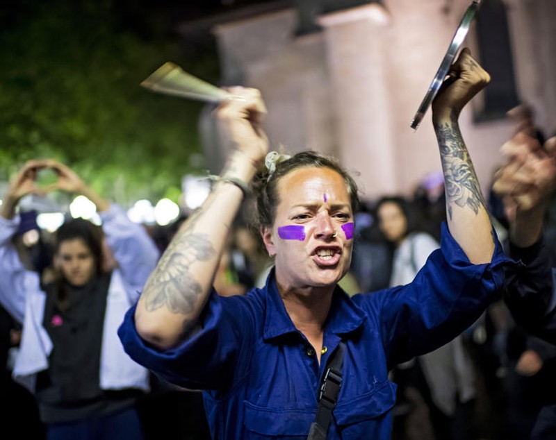 Protest inedit în Elveția. Sute de femei au țipat neîntrerupt vreme de un minut, pentru a atrage atenție asupra inegalității de gen