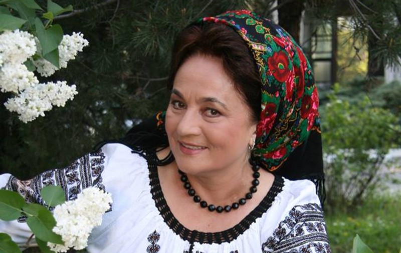 Artista Laura Lavric a vrut să se sinucidă. Divorțul i-a lăsat urme adânci