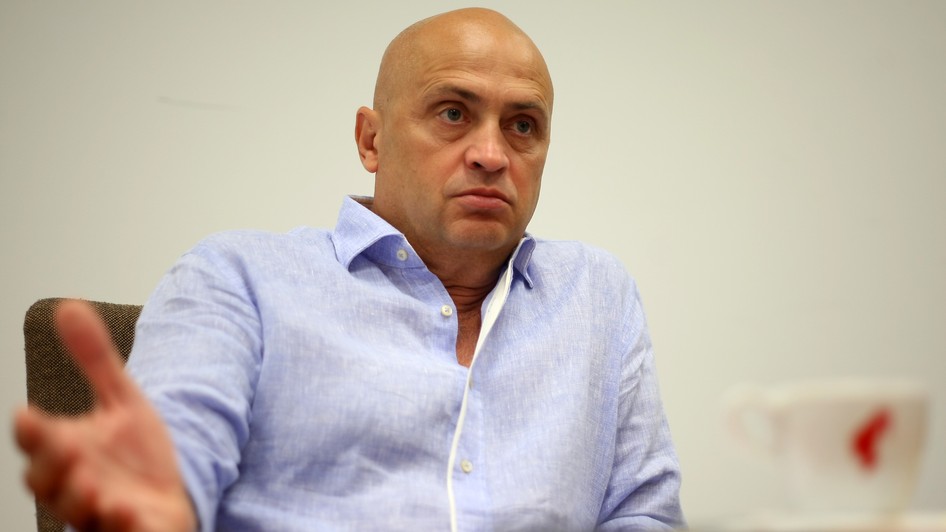 Manea dă de pământ cu Moraru: ”E un fariseu! Sponsorizează Dinamo ...