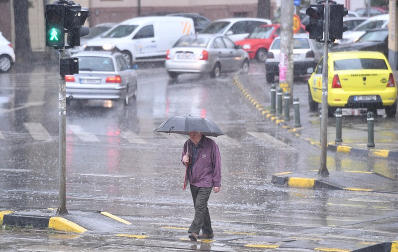 Prognoză meteo pentru București: Două zile cu ploi torenţiale și temperaturi maxime de 29 de grade Celsius