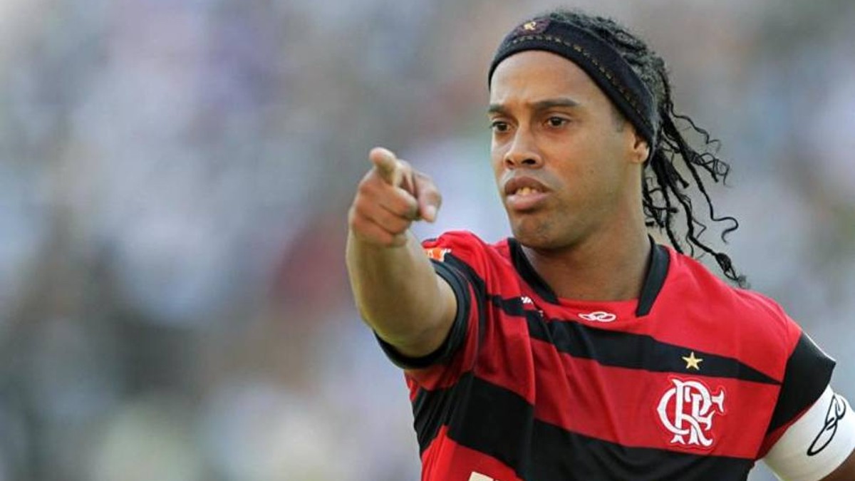 Ronaldinho într-un meci al echipei Flamengo FOTO: gazzetta.it