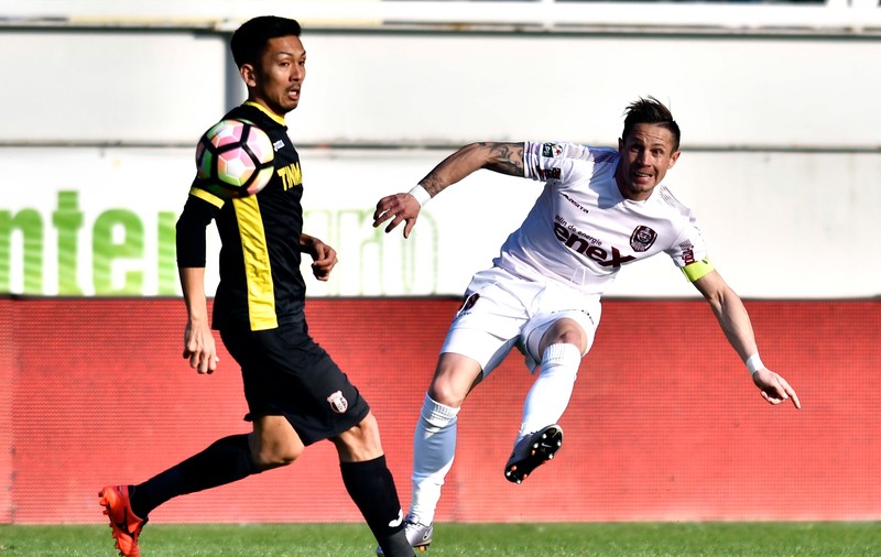 Liga 1, etapa 12. Astra Giurgiu - CFR Cluj 2-3. Oaspeţii, obiectiv îndeplinit. Edi Iordănescu, fără voce. Dan Petrescu, ironic. Reacţii / VIDEO