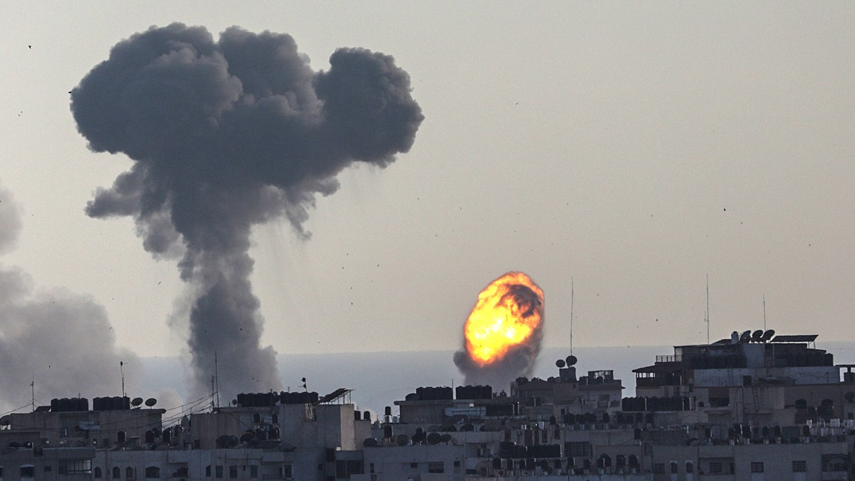 Israelul a atacat sediul Agenţiei Anadolu din Gaza