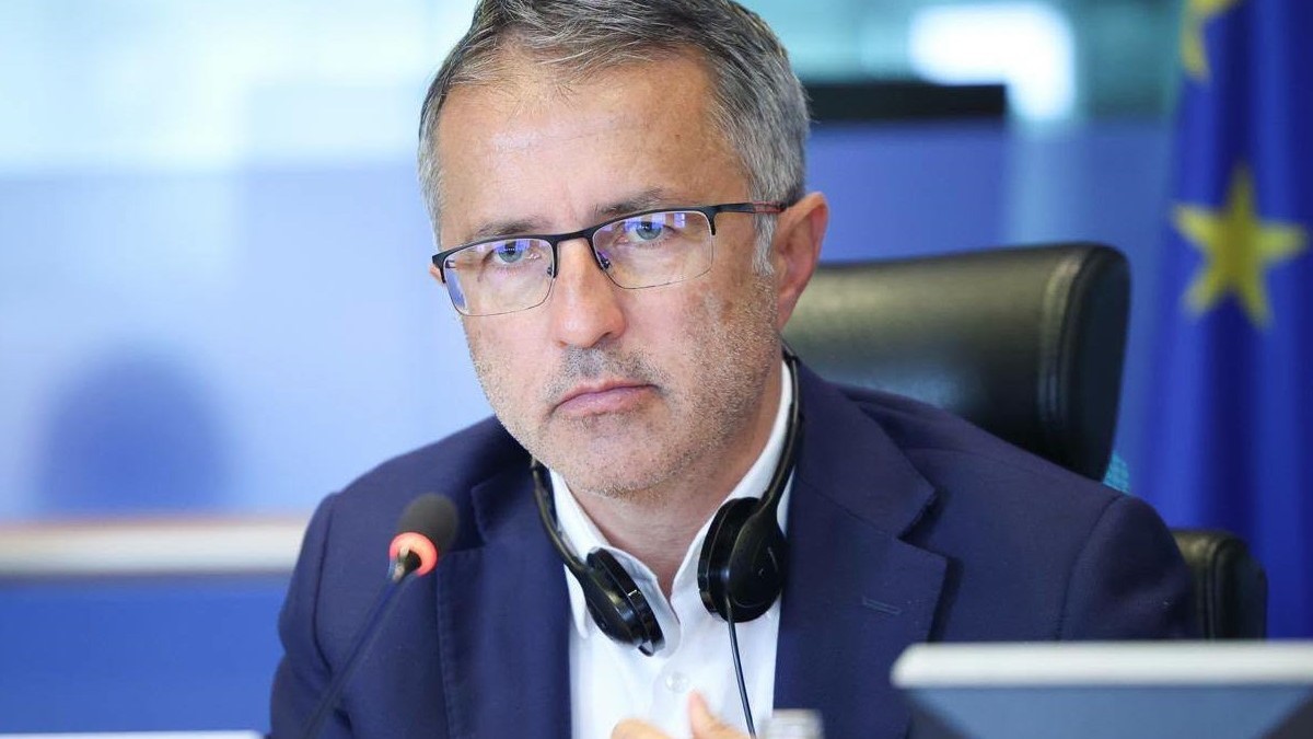 Europarlamentarul PSD Dragoș Benea afirmă că un guvern cu AUR nu mai este un scenariu extrem pentru România. Sursă foto: Facebook /Dragoș Benea..