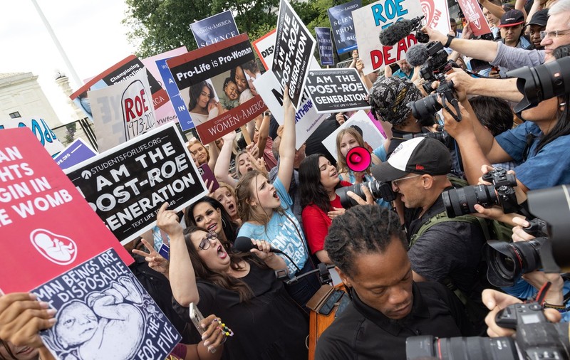 Indiana devine primul stat american care aprobă interzicerea avortului după hotărârea Roe vs. Wade￼