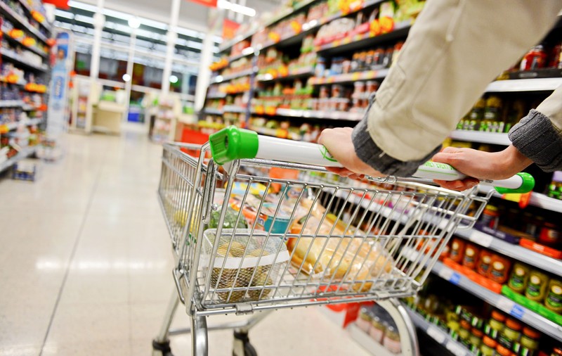 Analist economic român, despre criza alimentară: „Vor apărea mai multe alimente cu înlocuitori sintetici ai cărnii, laptelui, ouălor”
