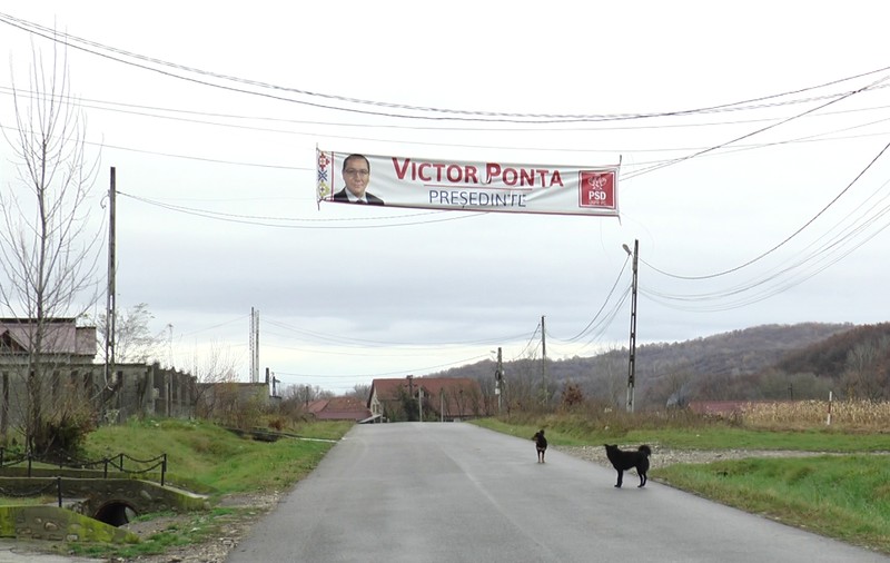 Jale într-un sat din Gorj, împânzit de susținători de-ai lui Ponta: ”Voiam să iasă un președinte patriot”