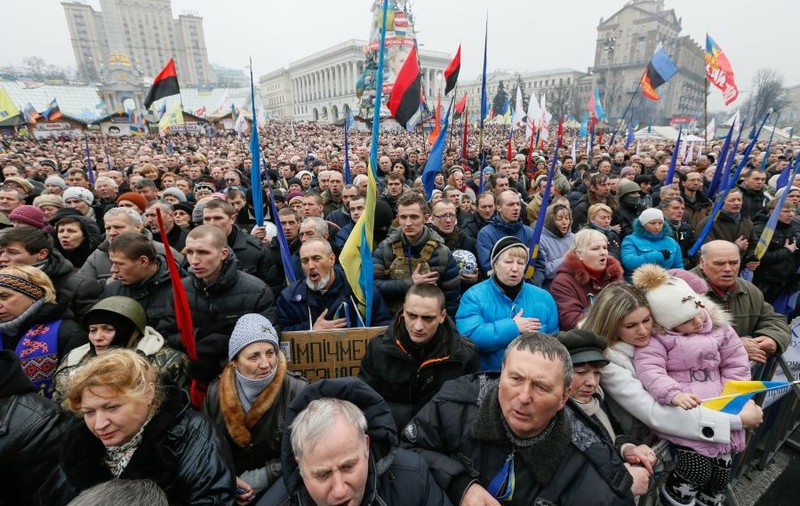 PRIMUL SEMN DE PACE LA KIEV! Protestatarii au fost de acord să evacueze primăria!