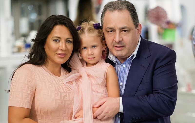 Cum arată fetița Oanei Mizil și a lui Marian Vanghelie la vârsta de 8 ani. „Maria este foarte atentă la felul cum se îmbracă”