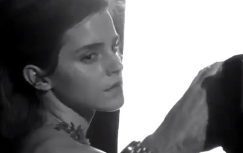 Emma Watson a pozat dezbrăcată pentru o cauză nobilă. Cum ți se pare gestul ei? | VIDEO