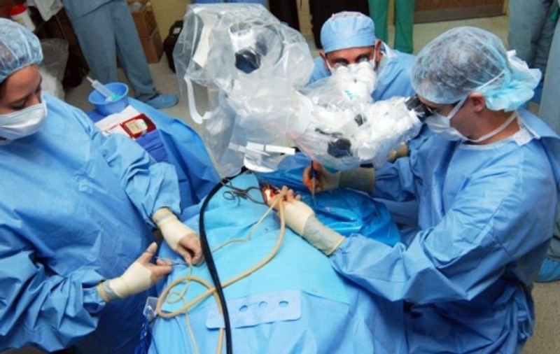 Medicii vor primi mai mulți bani pentru gărzi. Guvernul a aprobat hotărârea