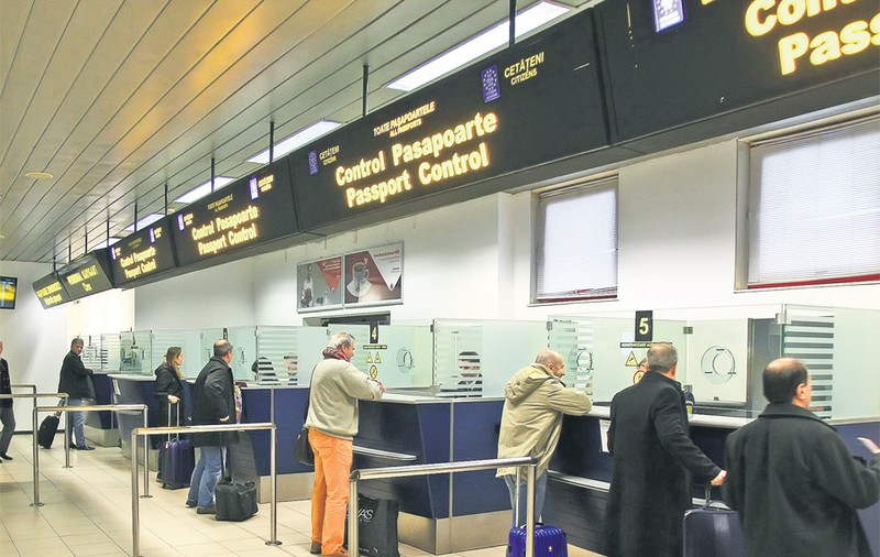 Despăgubiri de 600 € pentru o cursă anulată. Un nou regulament european taxează mai dur companiile aeriene