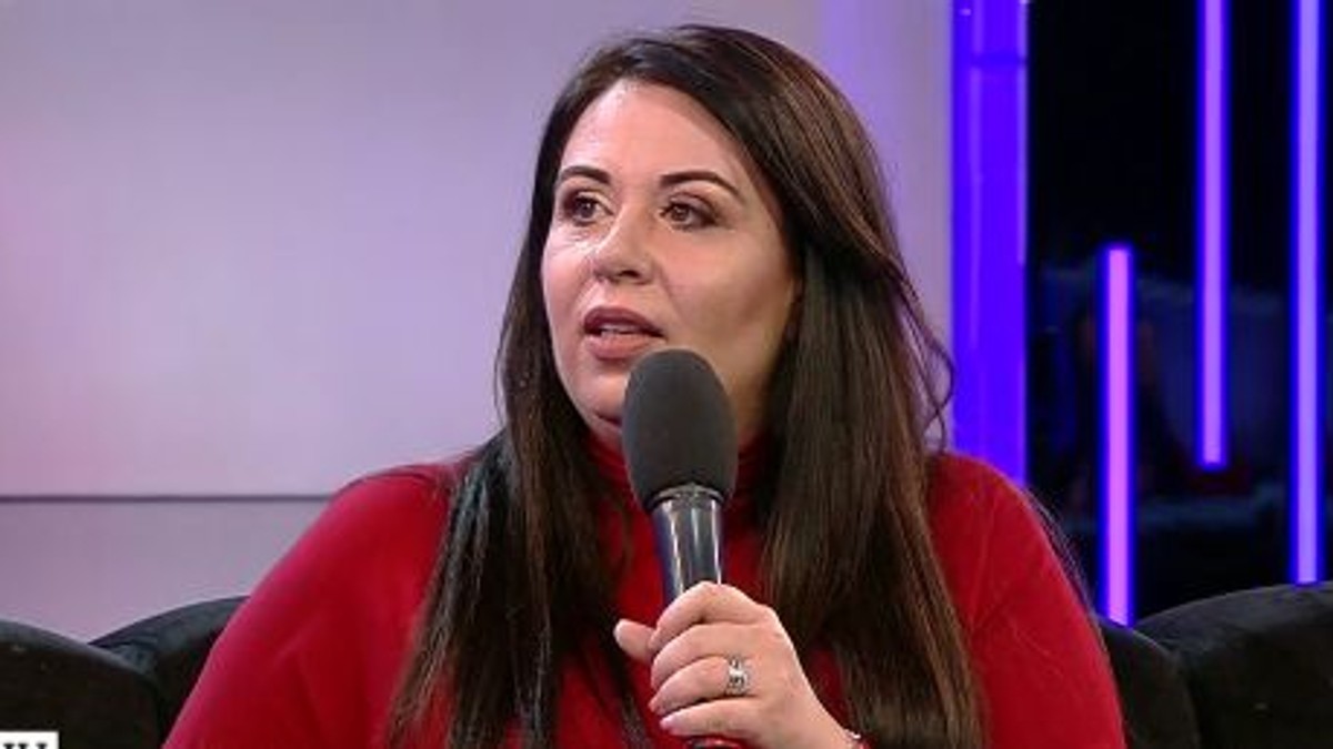 Oana Roman spune tot despre boala de care suferă. "Iau șase pastile, de trei ori pe zi"