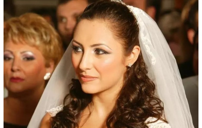 Andra și-a păstrat rochia de mireasă, dar exclude să o îmbrace la „nunta de argint”. „Nu aș ține morțiș ca Eva să o poarte”/VIDEO EXCLUSIV