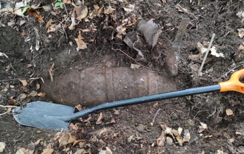 Bombă de 100 de kilograme din Al Doilea Război Mondial, găsită într-o pădure de lângă Cluj-Napoca
