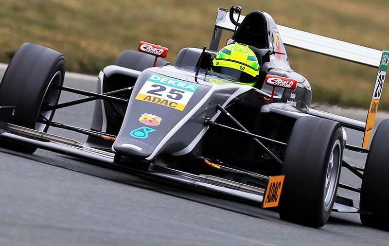 Fiul lui Michael Schumacher a debutat în Formula 4. Se pregătește de Formula 1!