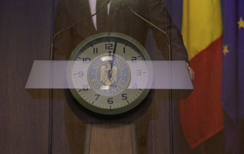 Când presa scrie şi cetăţenii pun presiune, proiectele de OUG se rescriu târziu în noapte. Dar rămân ecuaţii nerezolvate în „privatizarea” programelor de sănătate