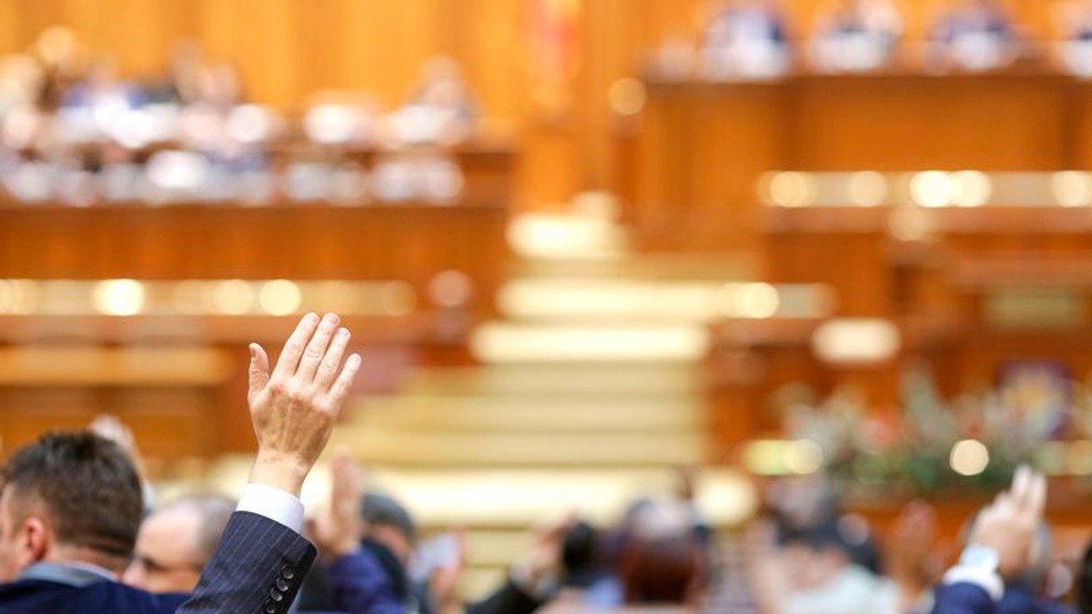 Proiect: Eliminarea probei de limba română la evaluări şi bacalaureat pentru elevii minorităţilor naţionale