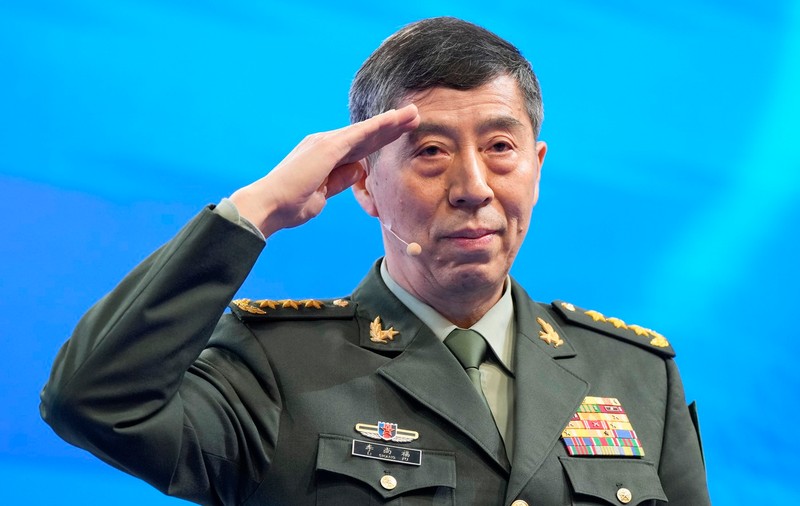 Doi generali chinezi, foști miniștri ai Apărării la Beijing, au fost condamnați la moarte, dar scapă deocamdată de execuție