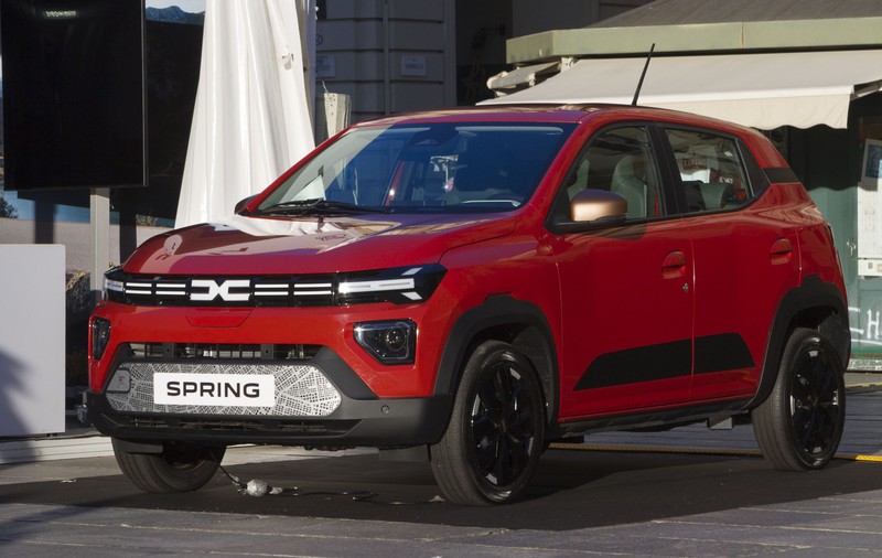 Dacia Spring devine mai ieftină în Franța, depășind un model chinezesc