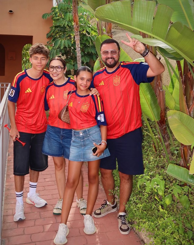 Cătălin Măruță și Andra au urmărit finala Campionatului Mondial în Spania. Cum au trăit victoria Spaniei pe străzile din Marbella
