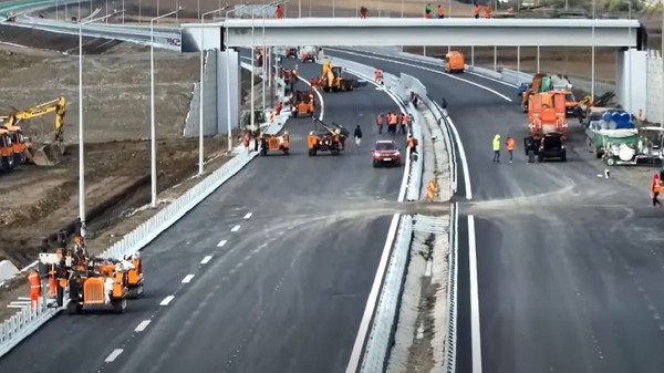Lucrări la lotul 1 Săucești - Trifești al Autotrăzii Bacău - Pașcani