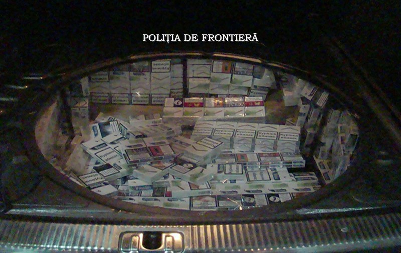 Un adolescent a condus o mașină cu țigări de contrabandă. Băiatul a fost prins de polițiștii de frontieră din Maramureș
