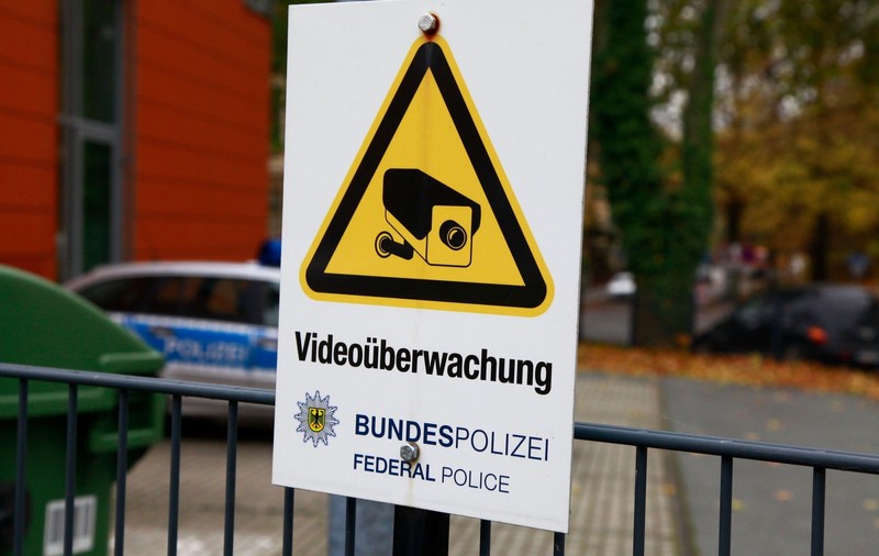 Ascunzătoare de arme descoperită într-o pădure de lângă Berlin și un suspect arestat în România. Germania acuză serviciile secrete rusești că puneau la cale asasinate