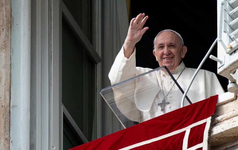 Papa Francisc, implicat într-un nou scandal pe Instagram. Al doilea model care susține că a primit „like” de la Suveranul Pontif