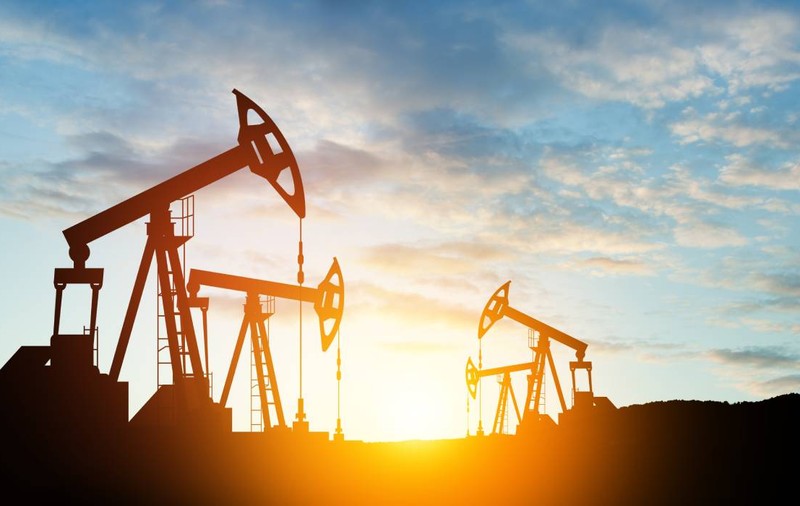 UE vrea să lovească dur regimul Putin ducând prețul petrolului rusesc la 50 de dolari