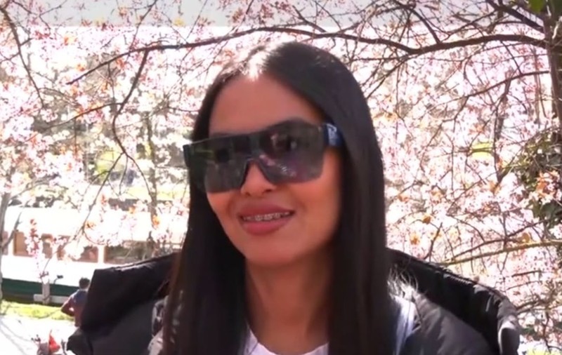 Cum a reacționat o turistă din Thailanda când a văzut pentru prima oară „Tunelul iubirii” din Timișoara: „Nu îmi vine să cred”