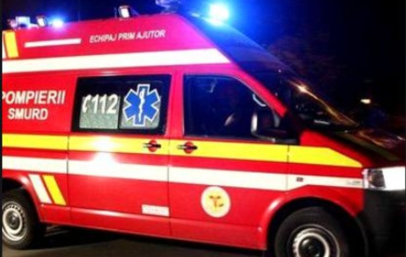 Un bărbat din Botoșani, împușcat în picior de un polițist pe care l-a amenințat cu toporul