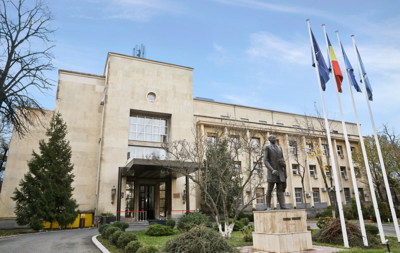 Secretar de stat în MAE, executat silit. Decizia este „fără cale de atac”
