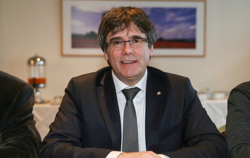 Catalanul Carles Puigdemont, eliberat din închisoarea italiană. Pe 4 octombrie se decide legalitatea mandatului de arestare