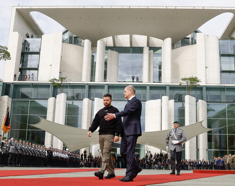 Zelenski, la Berlin: Putem face chiar în acest an ca înfrângerea Rusiei să fie „ireversibilă". Ce asigurări i-a dat Scholz