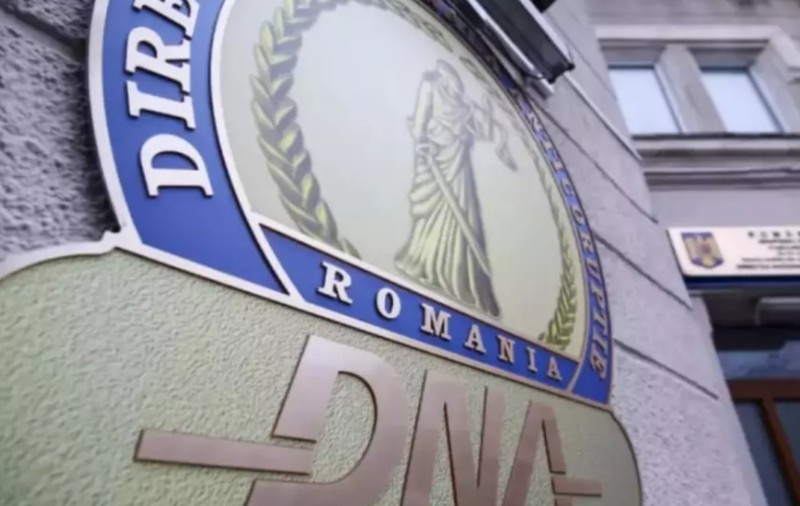 87 de șpăgi în doar 8 zile de la samsarii de mașini: cum l-a prins DNA pe fostul șef de la Înmatriculări Bihor