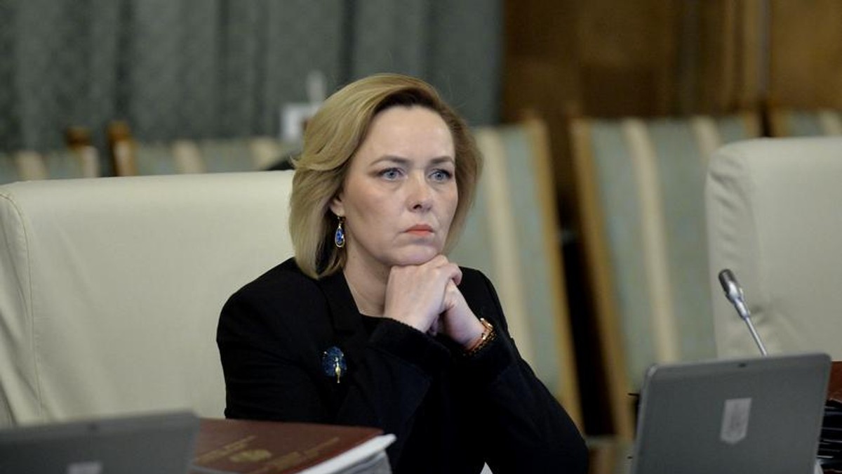 Carmen Dan ar putea fi audiată de Comisia de Apărare în privința intervenției jandarmilor