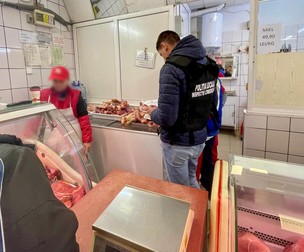 Poliția locală a sectorului 6 efectuează controale în piețe. Foto: PS6