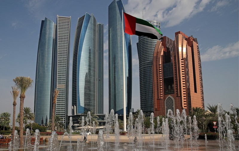 Emiratele Arabe Unite mută weekendul și trec la săptămâna de lucru de patru zile și jumătate