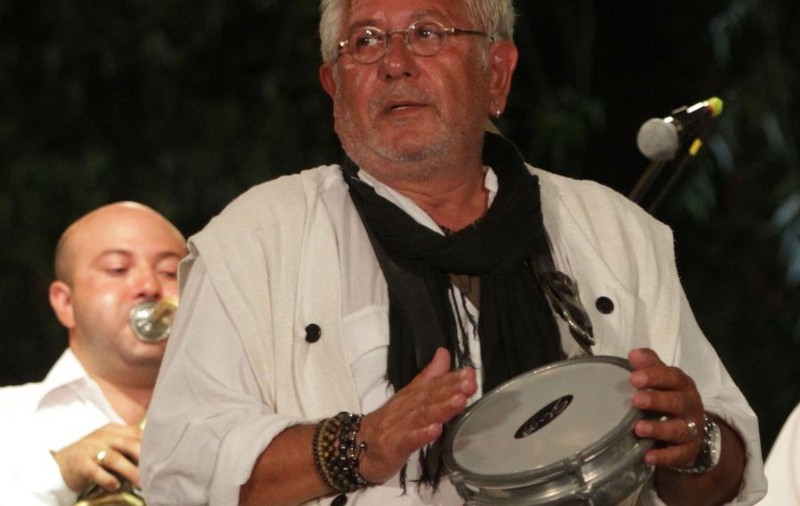 A fost MÂNA DESTINULUI! OVIDIU LIPAN ŢĂNDĂRICĂ, SALVAT de CHIFTELE la CUTREMURUL din '77! 