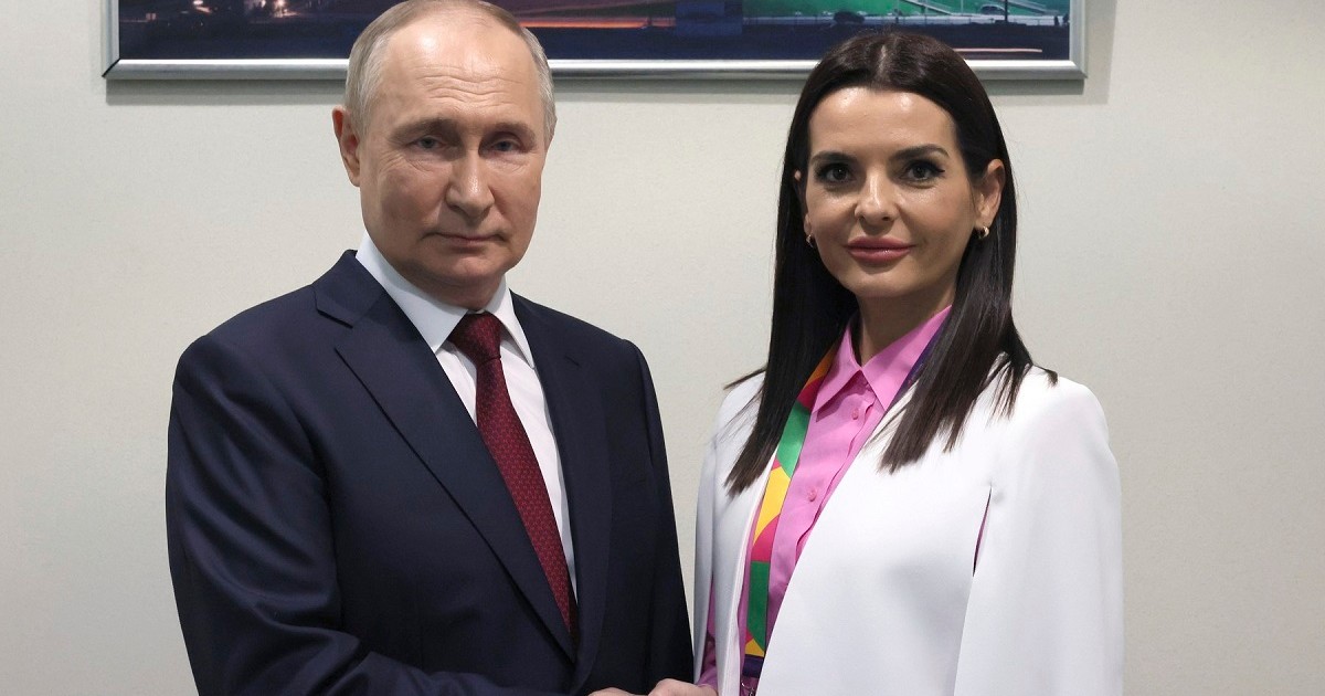 Evghenia Guțul (dreapta) primită de Vladimir Putin la Soci Foto: Profimedia