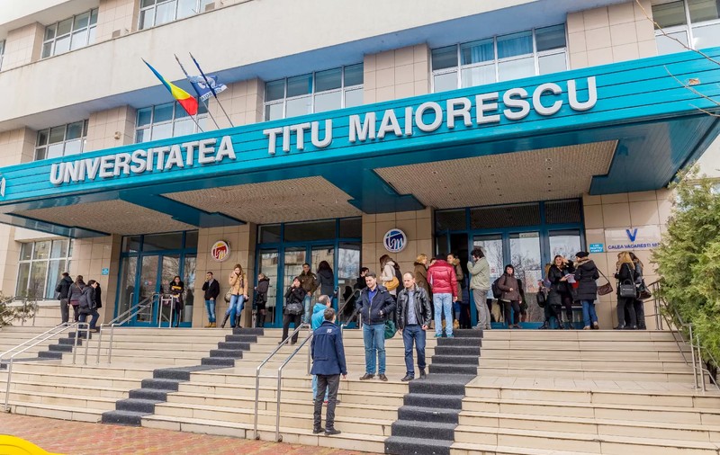 Topul celor mai profitabile universități particulare din România. Cum reușește „Titu Maiorescu” să fie o afacere mai rentabilă chiar și decât Petrom