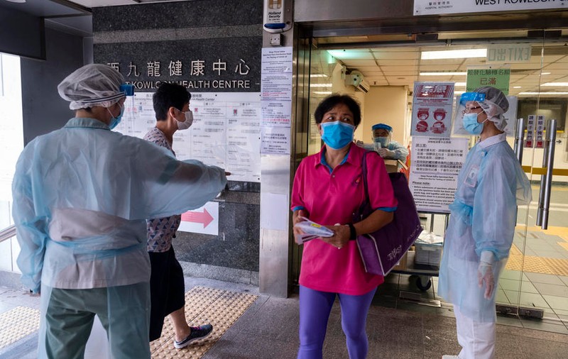 Hong Kong a raportat cazul unui bărbat reinfectat cu COVID-19, la patru luni după prima îmbolnăvire