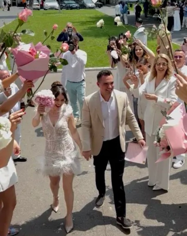 Imagini de la cununia fiicei lui Mugur Mihăescu. Ivona s-a căsătorit cu alesul inimii sale