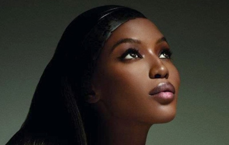 POZA ASTA e ILUZIE! NAOMI CAMPBELL e, de fapt, aproape CHEALĂ! "Doamne, arată ca un MONSTRU!" | FOTO INCREDIBIL