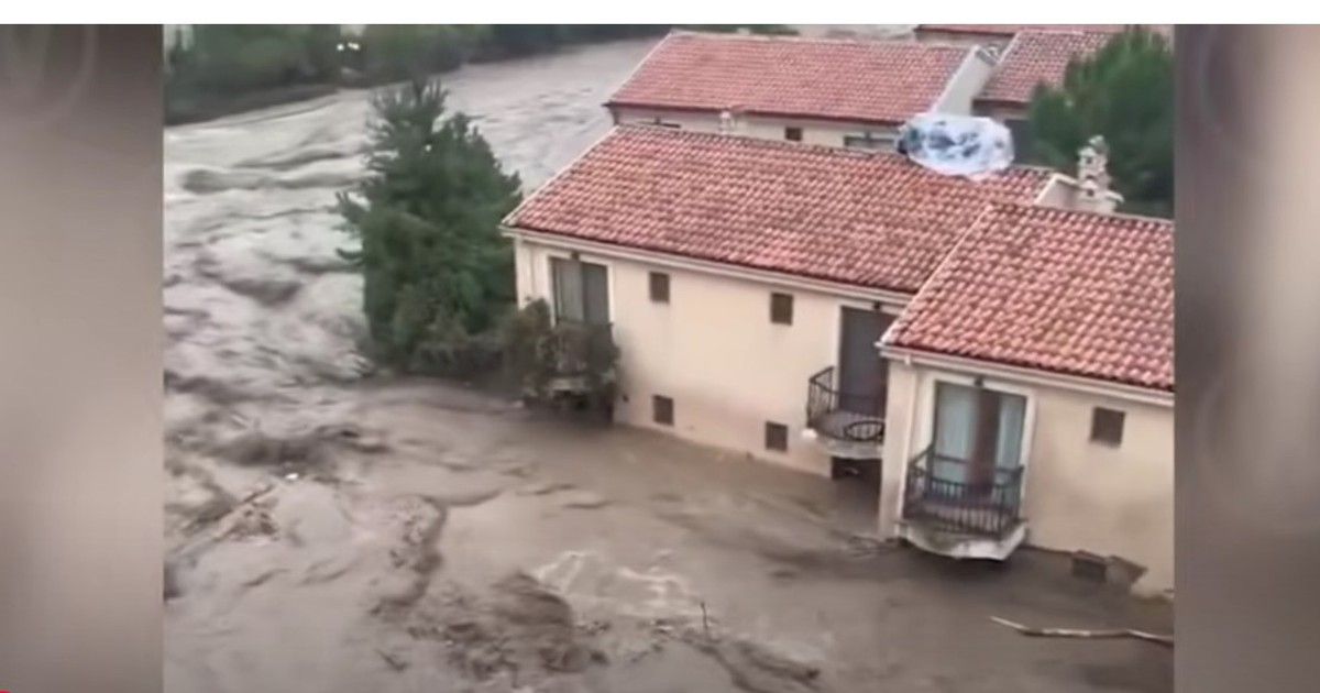 Stațiunea Elenite, sub ape Captură YouTube/ Wild WeatherUS
